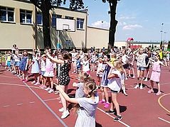 Dzień Dziecka - Zumba na boisku
